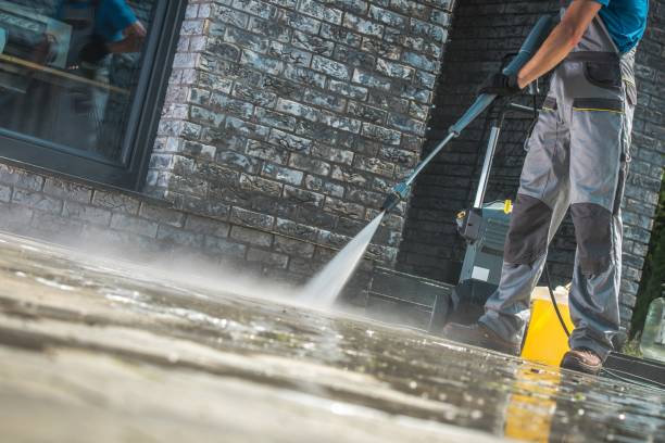 Best Animal Enclosure Cleaning  in La Crescenta Montrose, CA